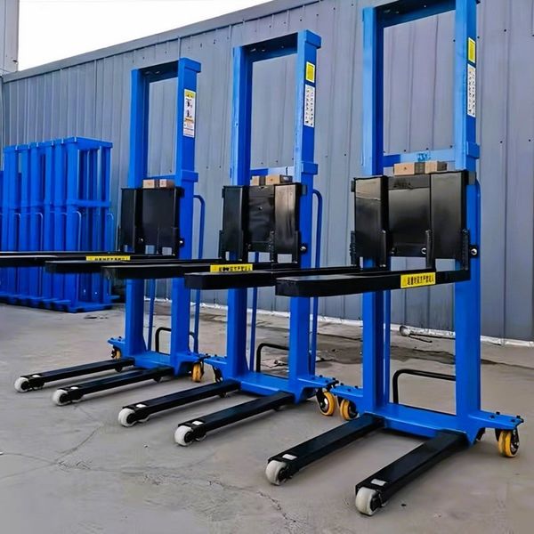 Xe nâng tự leo bằng điện tải trọng 1 tấn